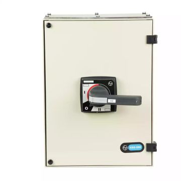 C-Line Manual Changeover Switch FR4 630A 4P 415V AC SS Enclosure Extended Handle