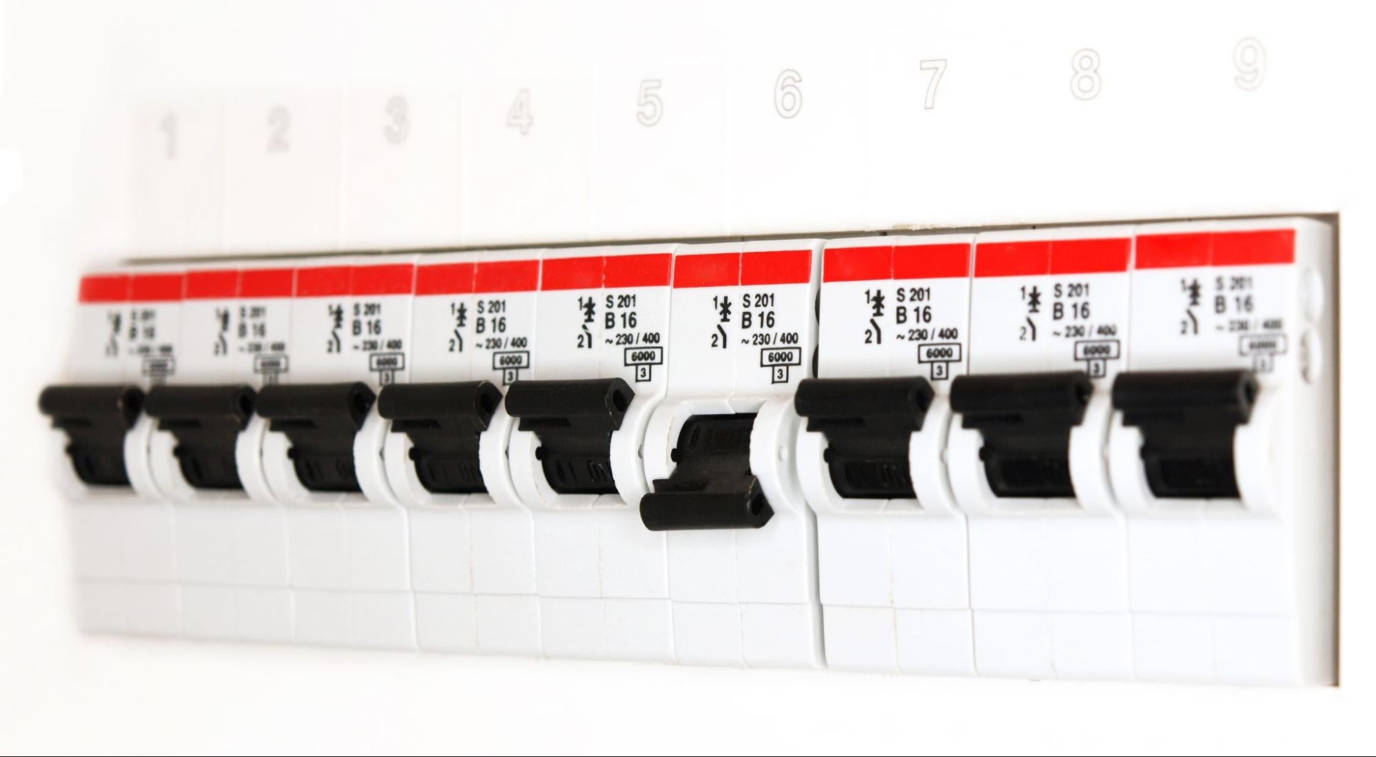 Molded Case Circuit Breaker (MCCB)