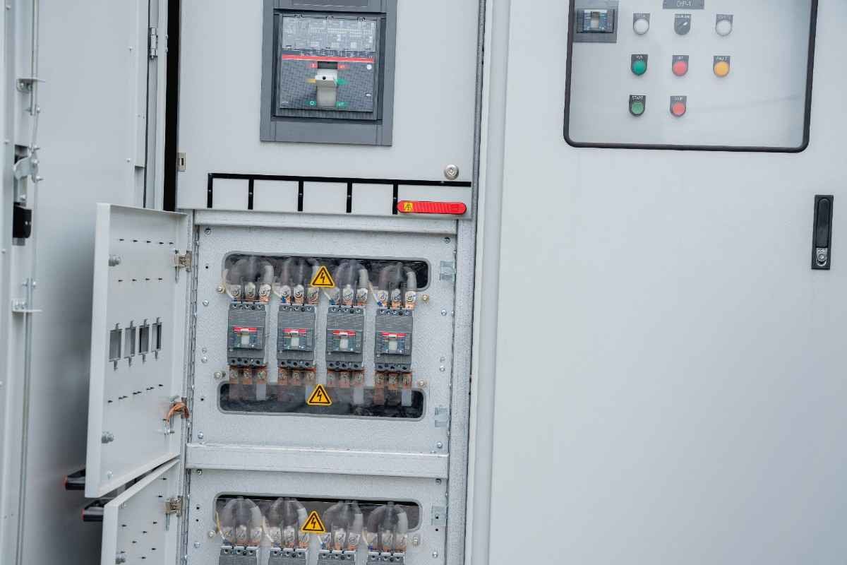 Understanding APFC Relay: Working Principles in Electrical Systems